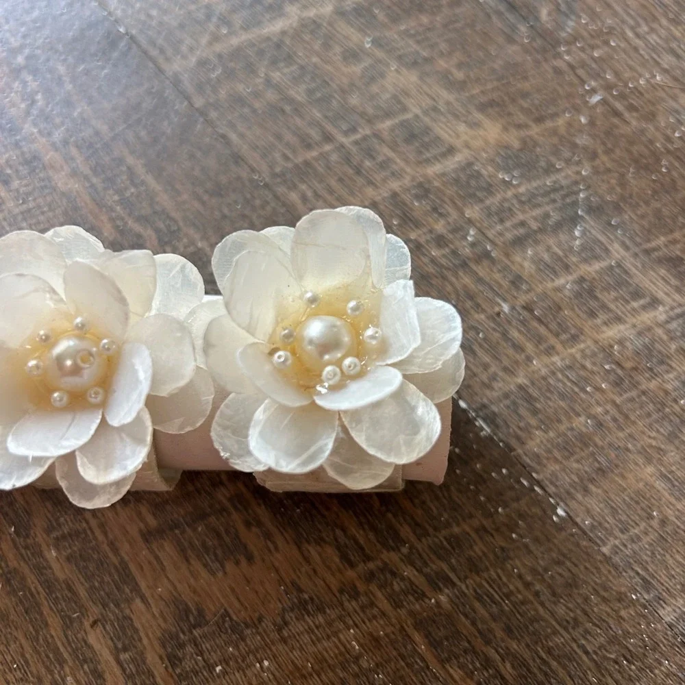 Vintage Capiz Shell Flower Napkin Rings Faux Pearl Center Cream Set of 5 Floral